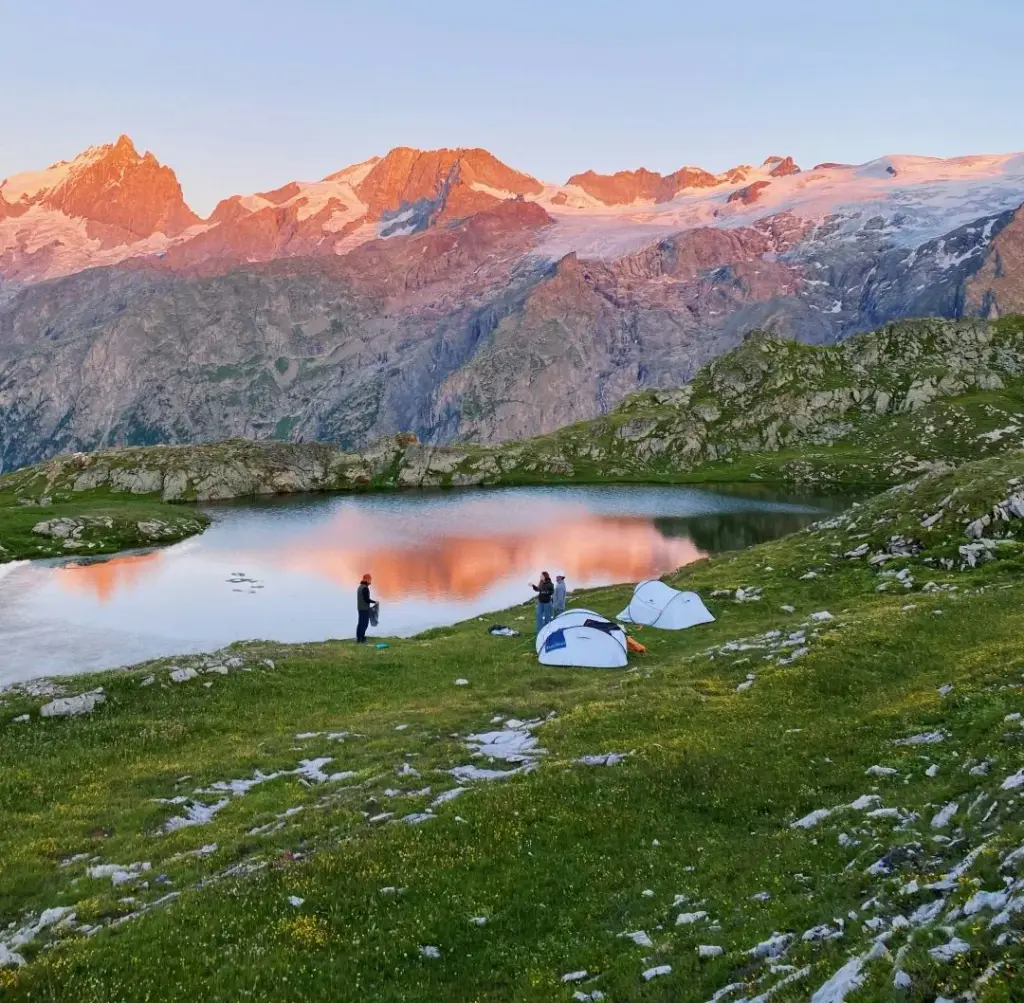 Cover Image for Où Faire du Camping Sauvage Gratuit en France Sans Amende